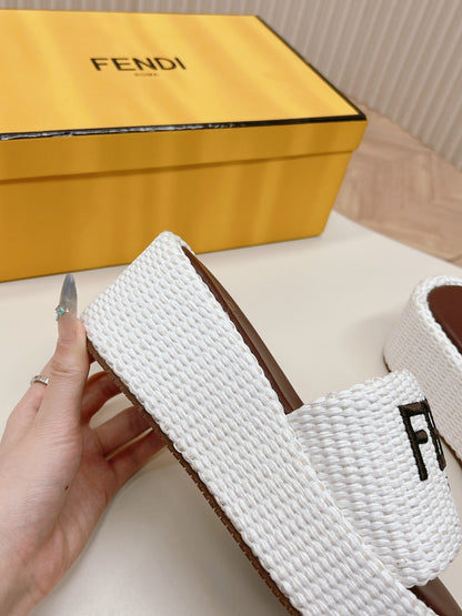 FENDI SIGNATURE WEDGE PLATFORM 6 CM IN WHITE FIBRE WITH BROWN EMBROIDERED LOGO