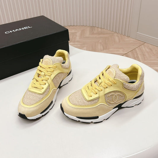 TRAINERS IN LIGHT YELLOW SUEDE AND CALFSKIN