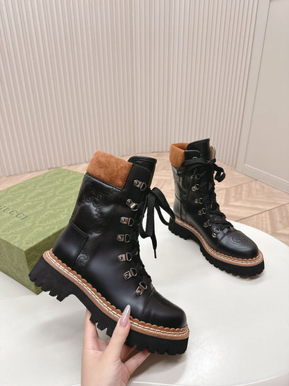 MARTIN LACE-UP ANKLE BOOTS IN BLACK EMBOSSED CALFSKIN MIX BROWN SUEDE