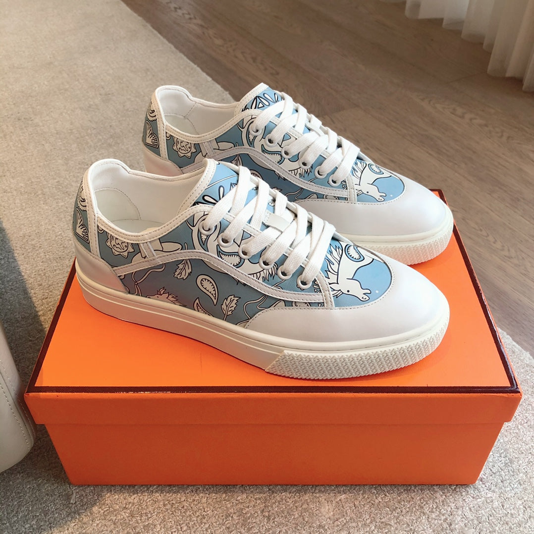 GET SNEAKER WHITE CALFSKIN WITH SKY MOTIFS