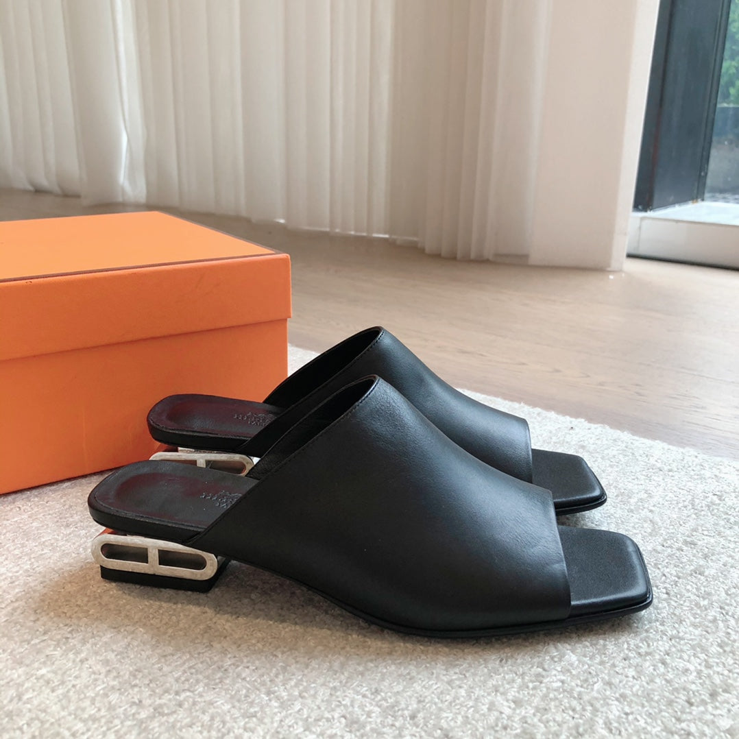 ICONIQUE 25 SANDAL BLACK CALFSKIN