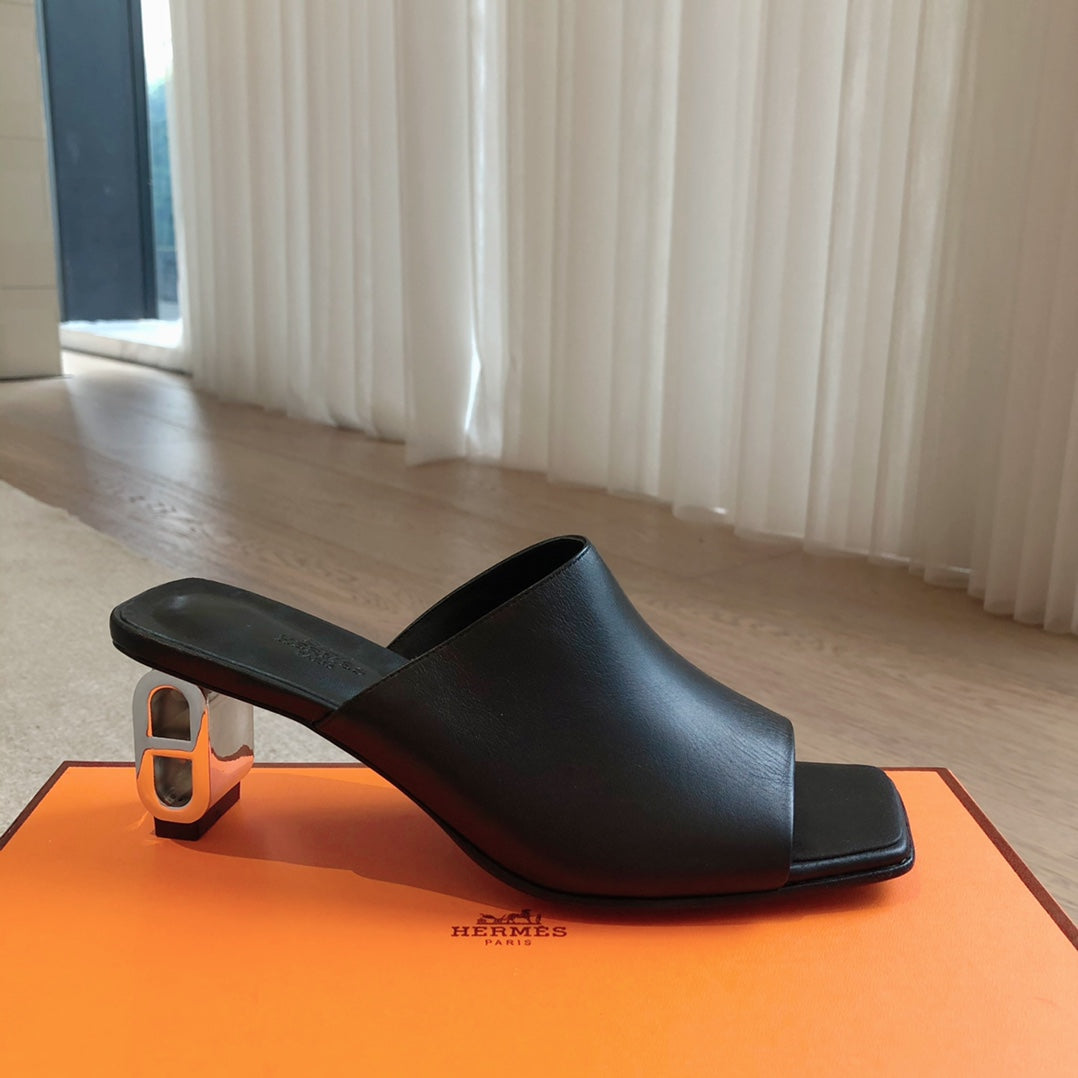 ICONIQUE 60 SANDAL BLACK CALFSKIN