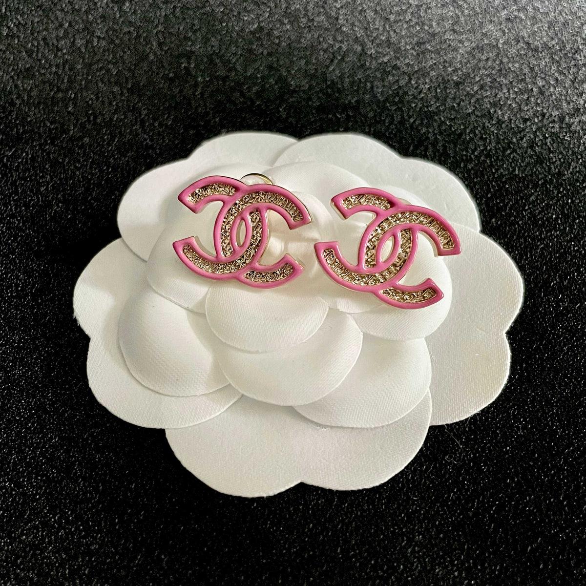 DOUBLE C STUD EARRINGS WITH PINK TRIM AND CENTER STONE