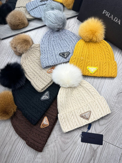 BEANIE HAT IN MUSTARD YELLOW WOOL 352365