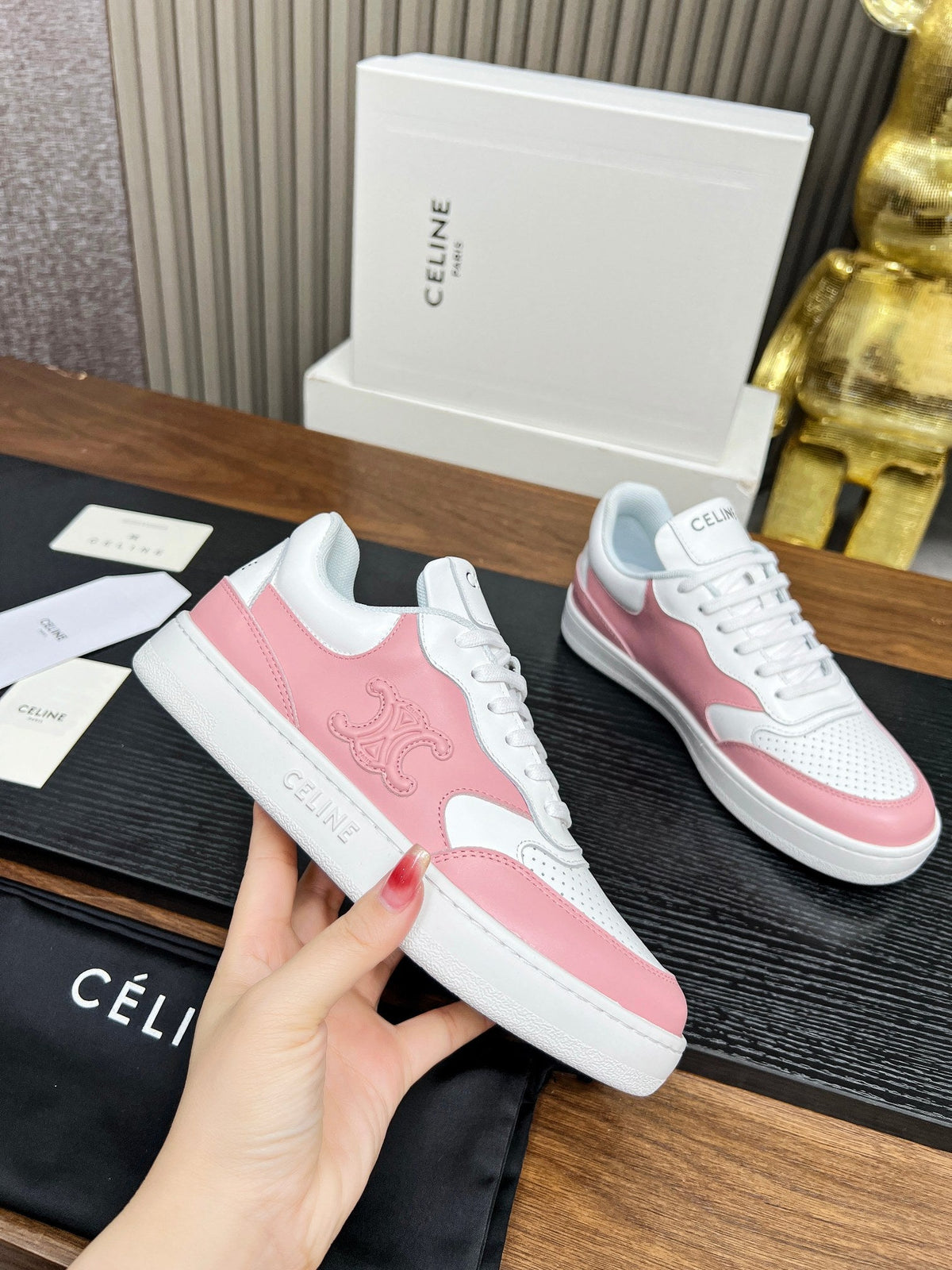 SNEAKER WITH TRIOMPHE IN WHITE MIX BABY PINK CALFSKIN