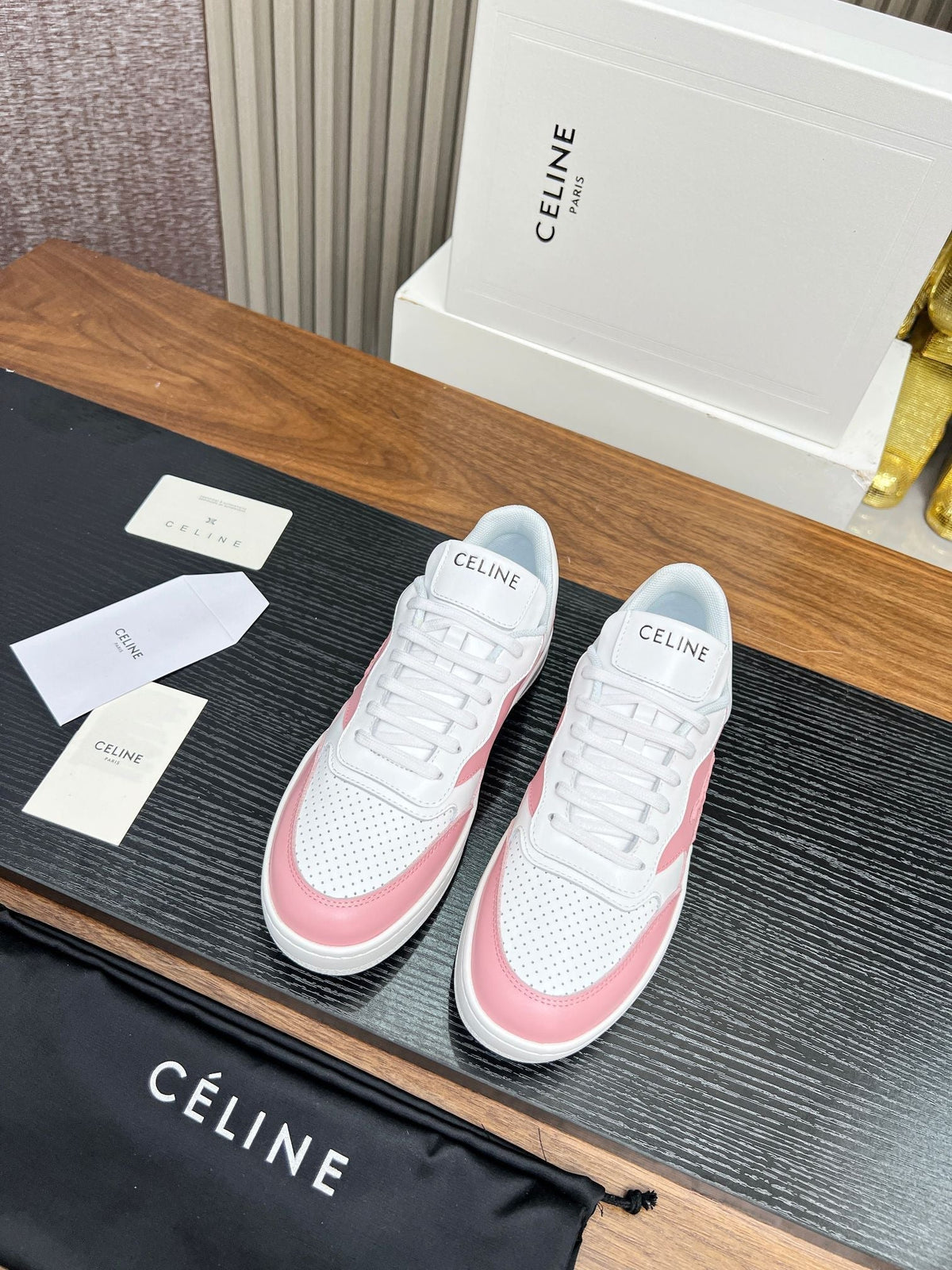 SNEAKER WITH TRIOMPHE IN WHITE MIX BABY PINK CALFSKIN