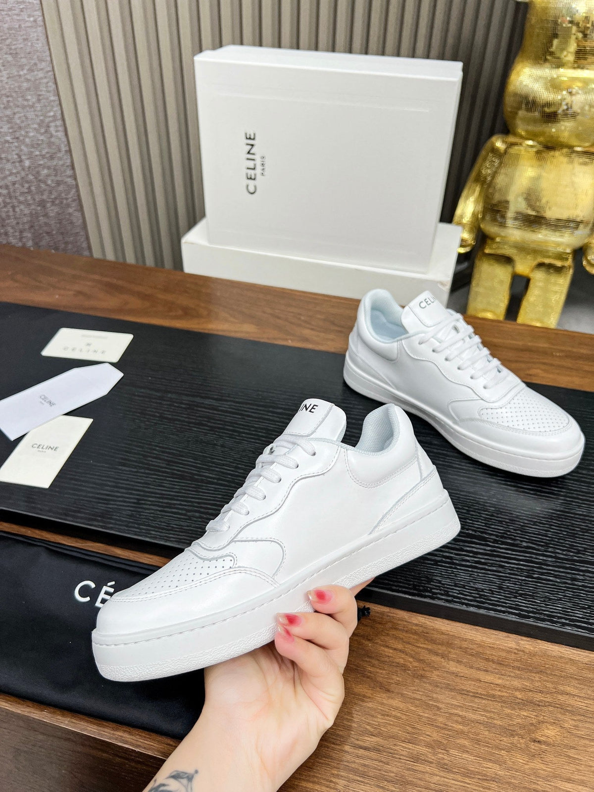 SNEAKER WITH TRIOMPHE IN WHITE CALFSKIN