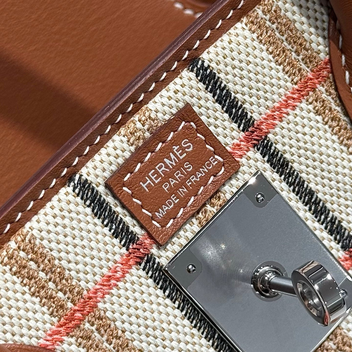BIRKIN SHOULDER 29 IN GOLD CALFSKIN ÉCRU/BEIGE/FAUVE/ROSE POP/NOIR EMBROIDERY PLAID CANVAS