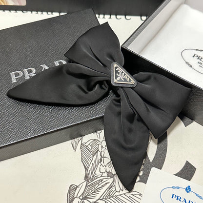 BOW-KNOT HAIR CLIP IN BLACK SILK 358295