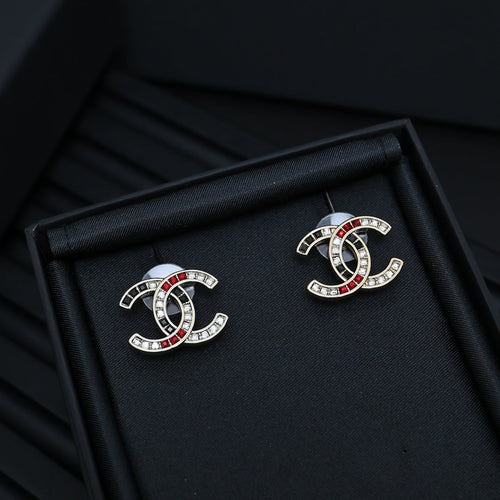 DOUBLE C STUD EARRINGS IN LIGHT GOLD METAL WITH MULTICOLOR CRYSTALS