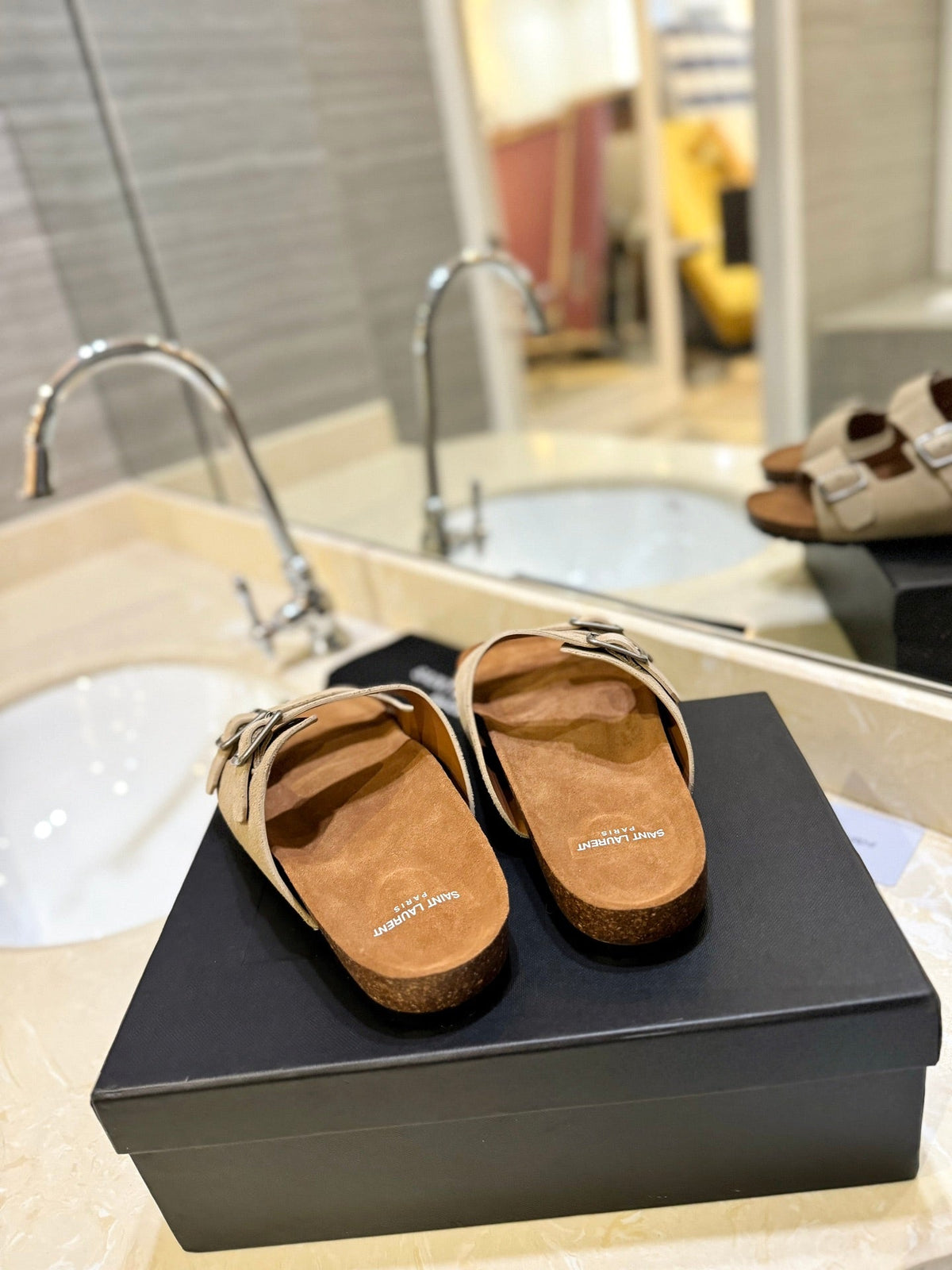 SL Flat Sandal Women Brown Beige Seude