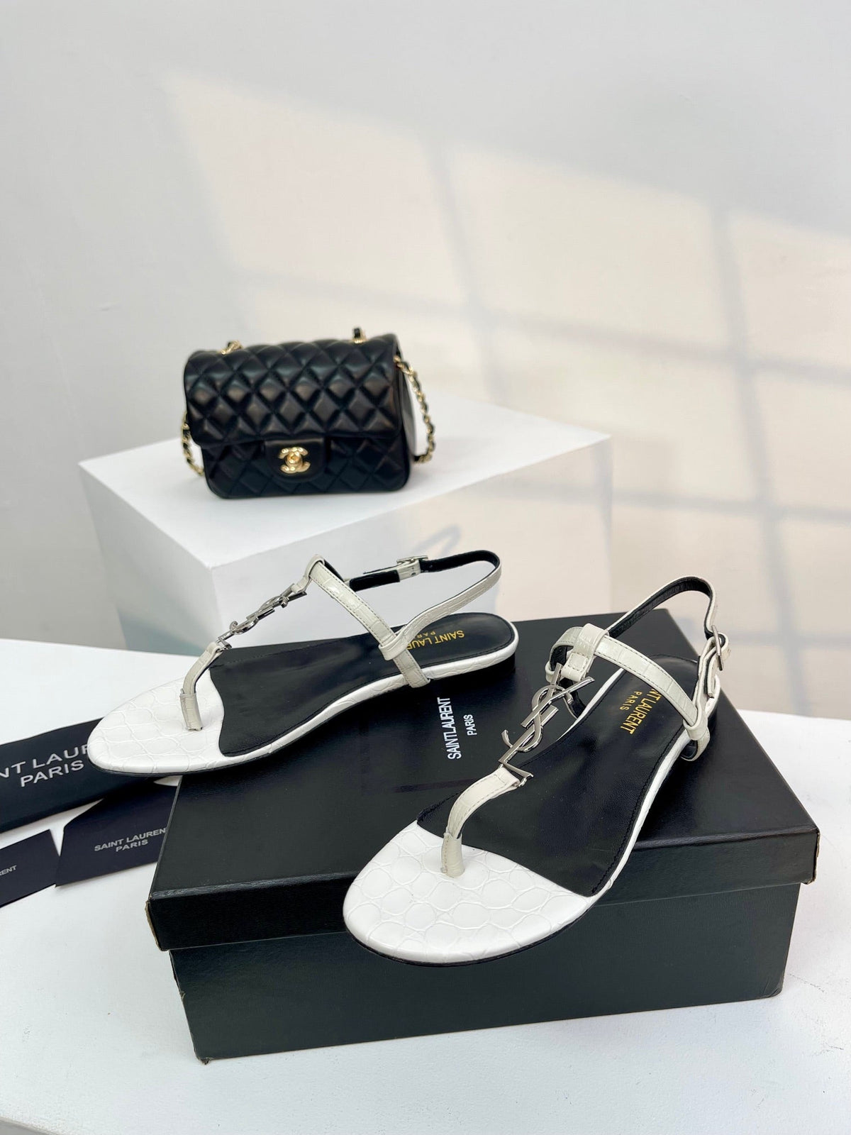 SL Cassandra Croc-Embossed Thong Sandals Black White Leather