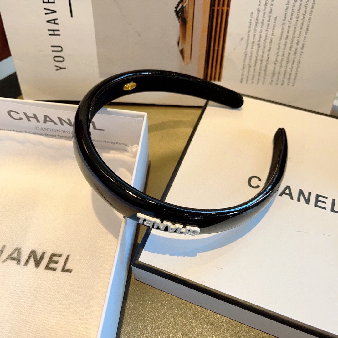 BLACK RESIN HAIRBAND 358245