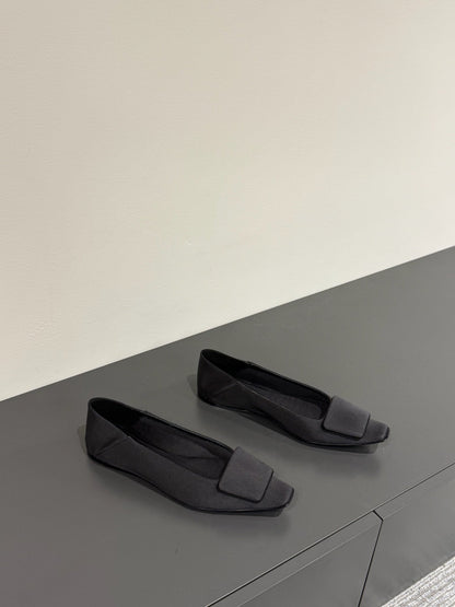 POPPY BALLET FLATS IN BLACK SILK
