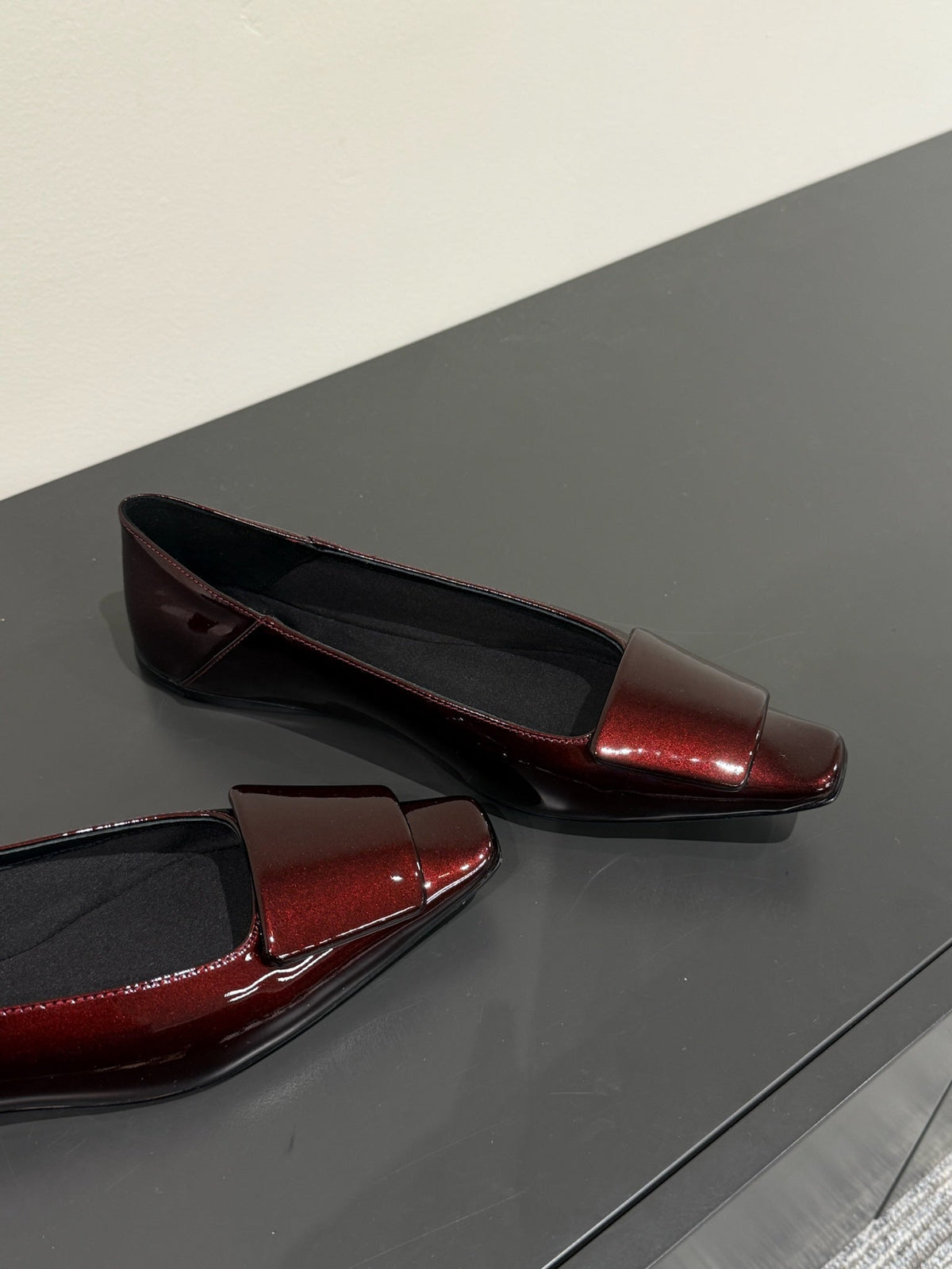 POPPY BALLET FLATS IN GARNET RED GLOSSY LAMBSKIN