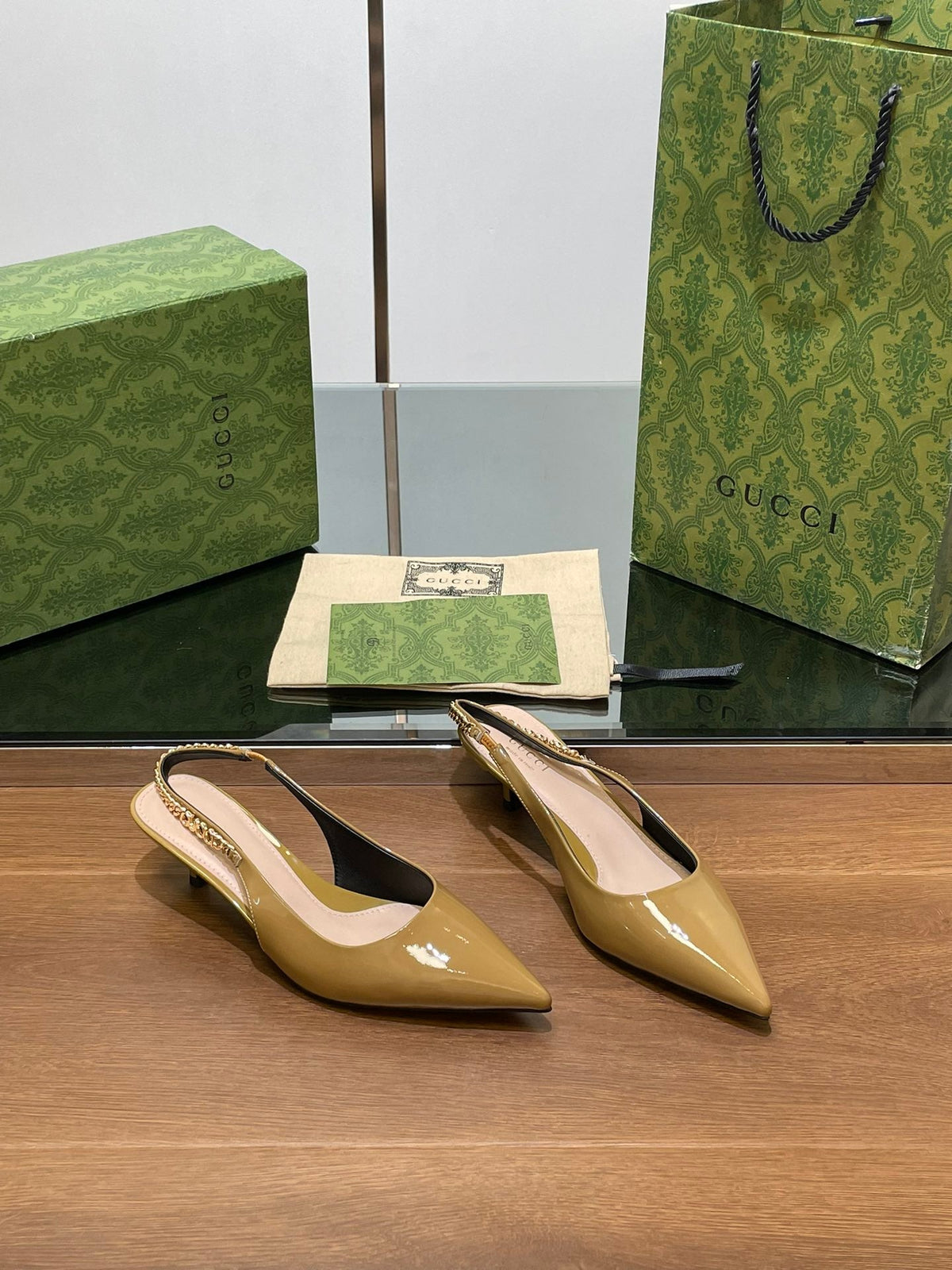 GG HIGH SLINGBACK 4.5 CM IN DIJON YELLOW GLOSSY CALFSKIN WITH GOLD HARDWARE