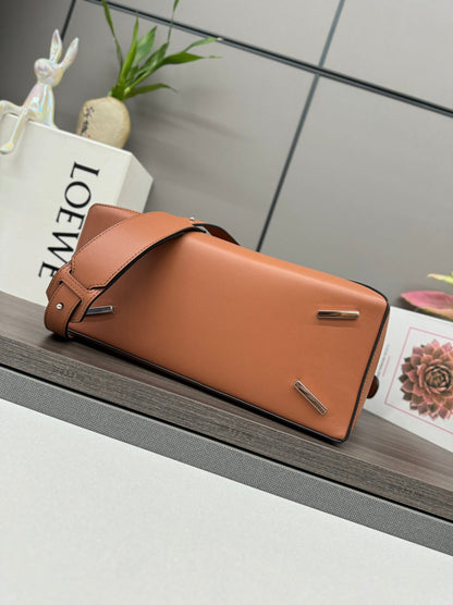 LOE PUZZLE 33 BAG IN BRONZE BROWN CALFSKIN