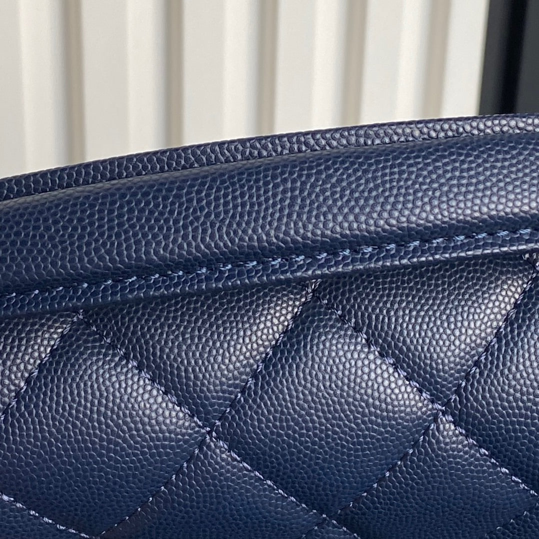 RETRO STYLE FLAP BAG 19 IN NAVY BLUE GRAINED CALFSKIN GOLD HARDWARE