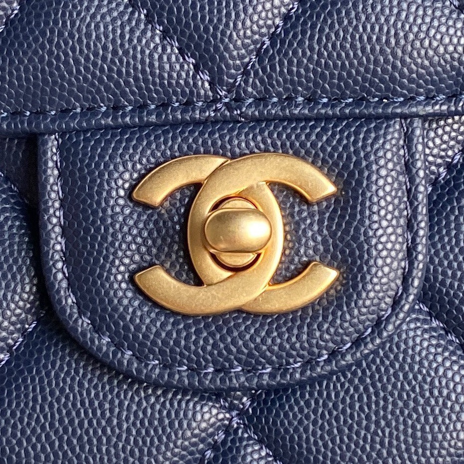 RETRO STYLE FLAP BAG 19 IN NAVY BLUE GRAINED CALFSKIN GOLD HARDWARE