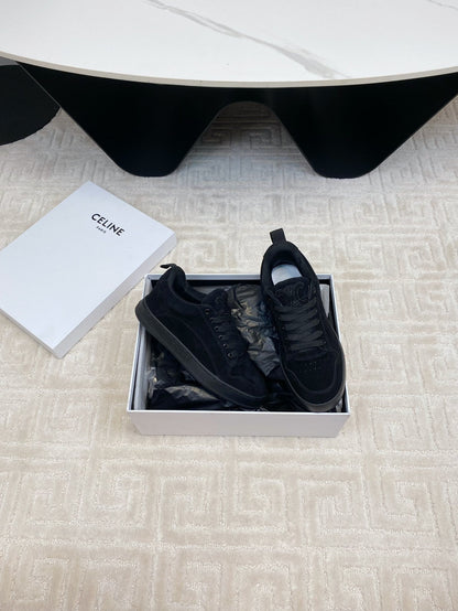TRAINER SNEAKER IN BLACK SUEDE