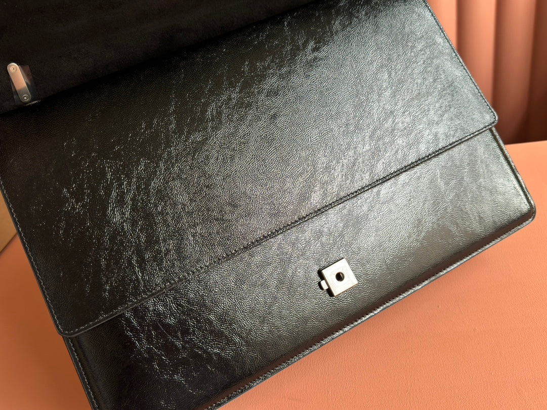 DIONYSUS LAGRE SHOULDER BAG 42 IN BLACK GG GLOSSY LAMBSKIN