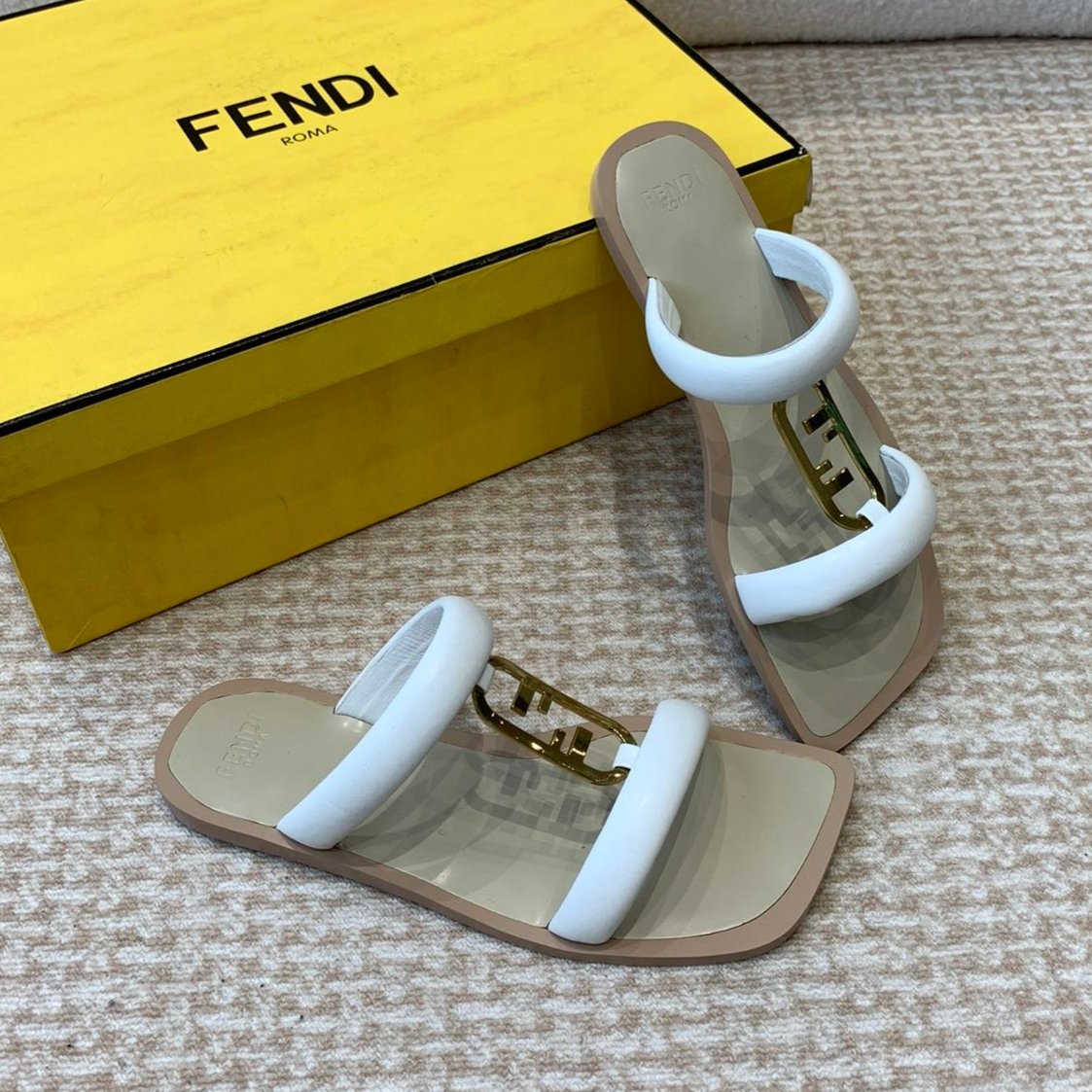 FENDI O'LOCK SLIDES WHITE CALFSKIN WITH GOLD HARDWARE