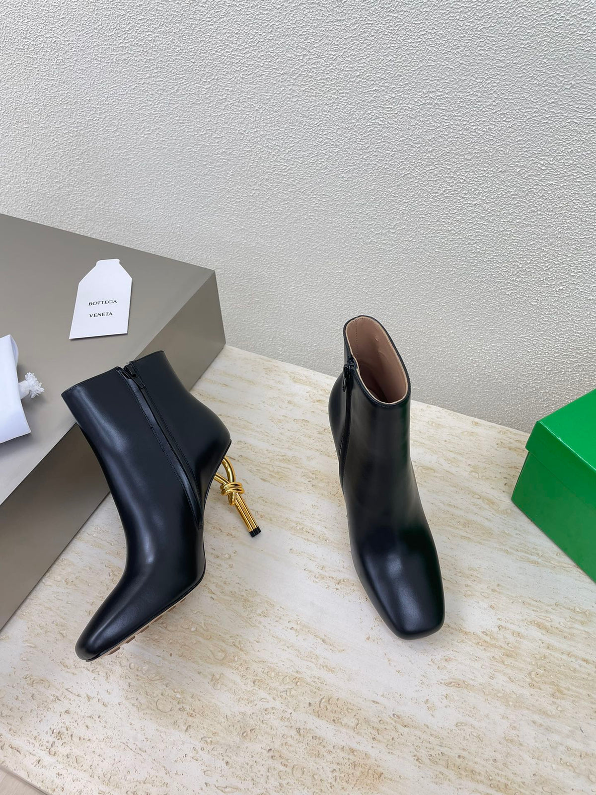 KNOT ANKLE BOOT IN BLACK CALFSKIN WITH GOLD METAL HEEL 9 CM