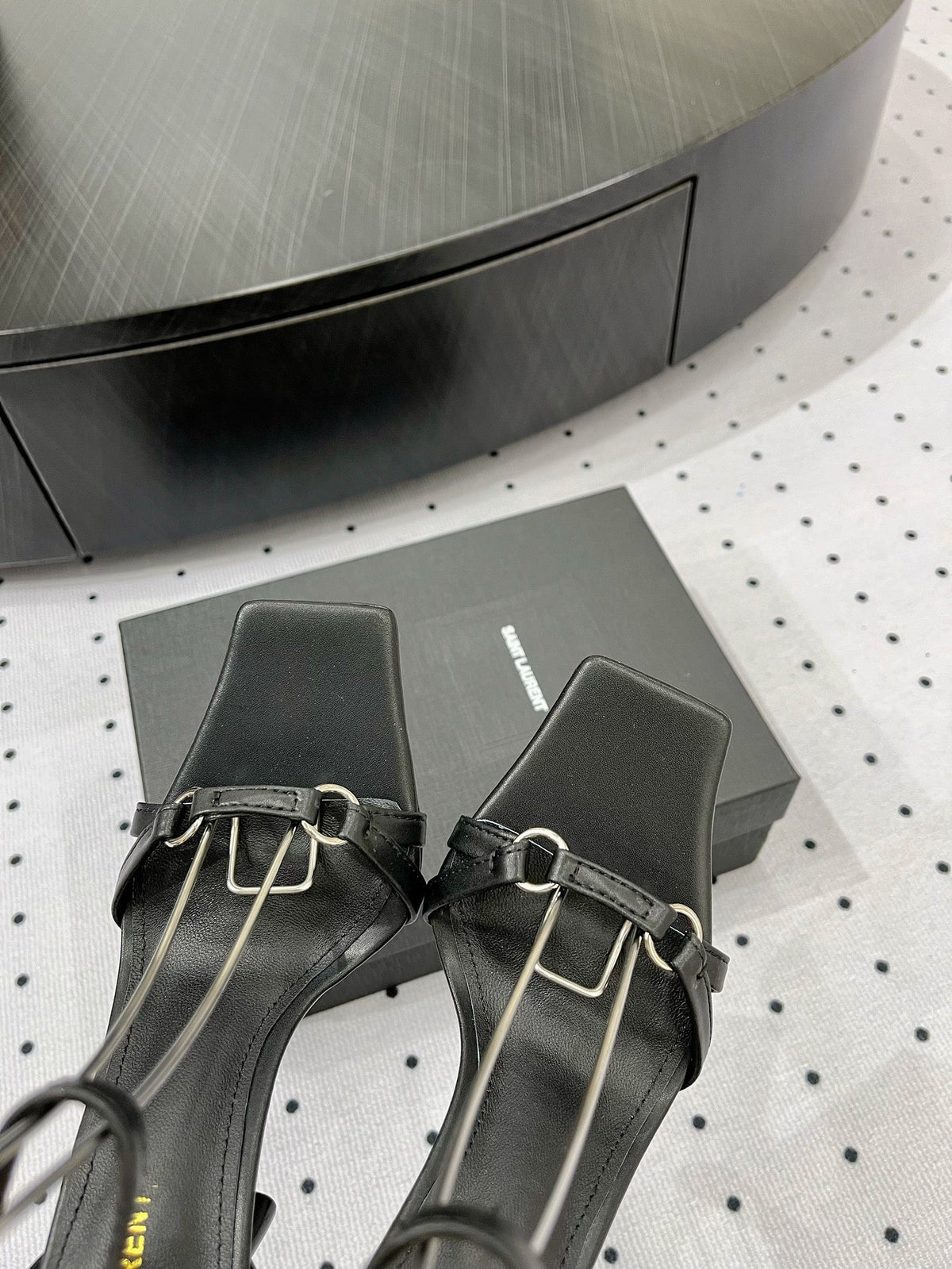SL ANKLE-BUCKLE HEELED SANDALS BLACK CALFSKIN