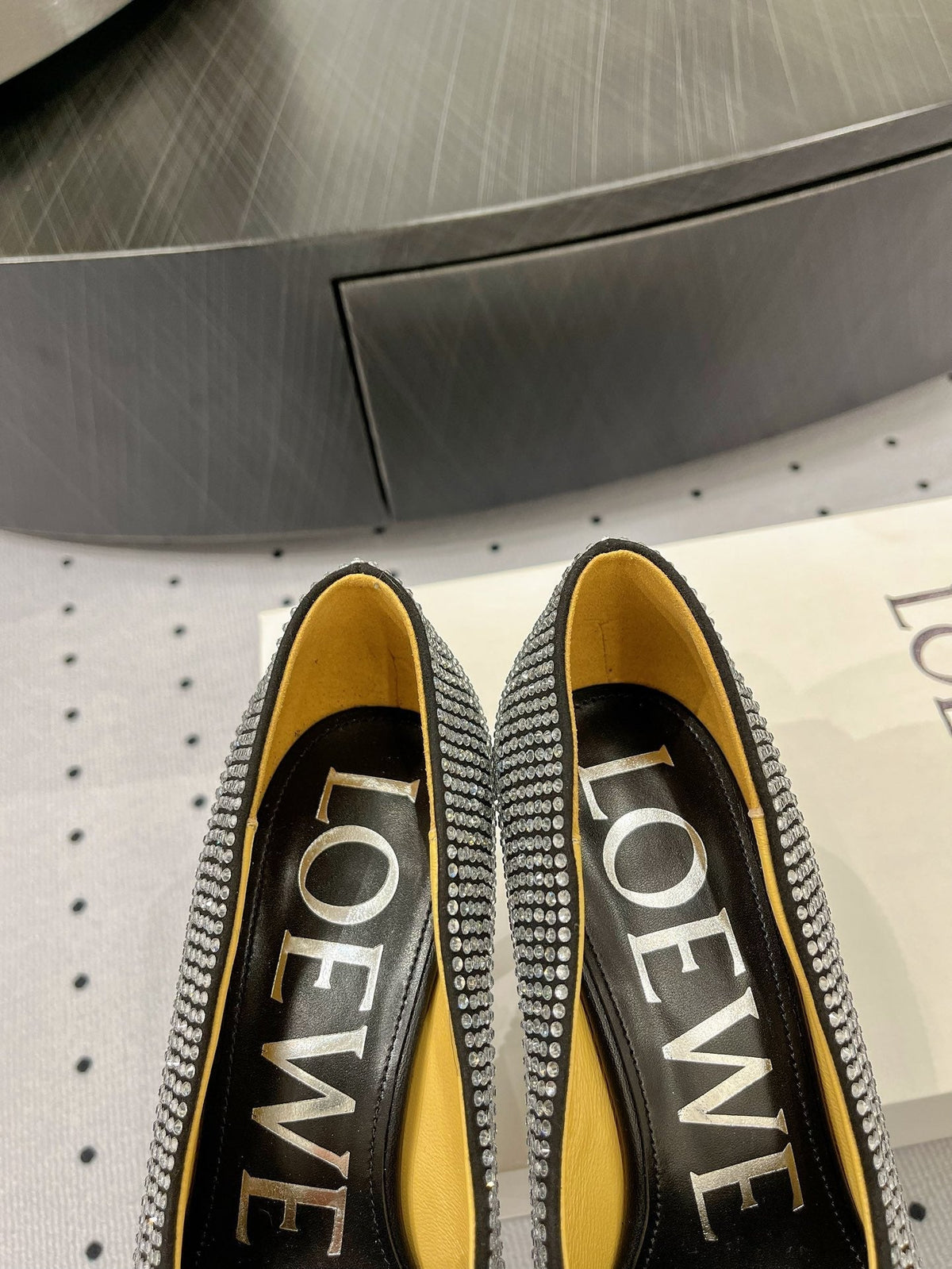 Loew pump 100 in suede and allover rhinestones black