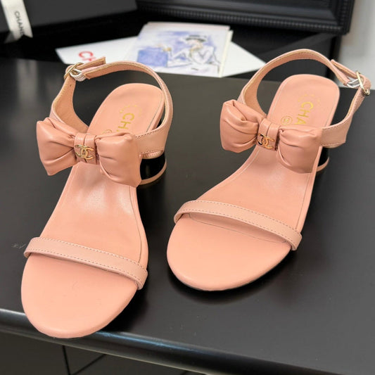MID HEEL 45 MM SANDALS IN PEACH PINK CALFSKIN
