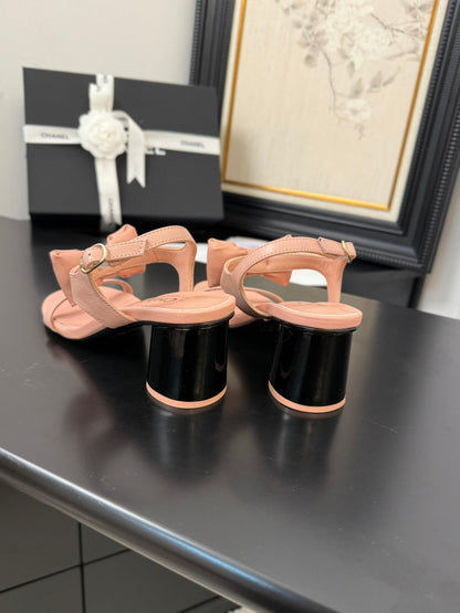 MID HEEL SANDALS IN PEACHY PINK CALFSKIN WITH BOW