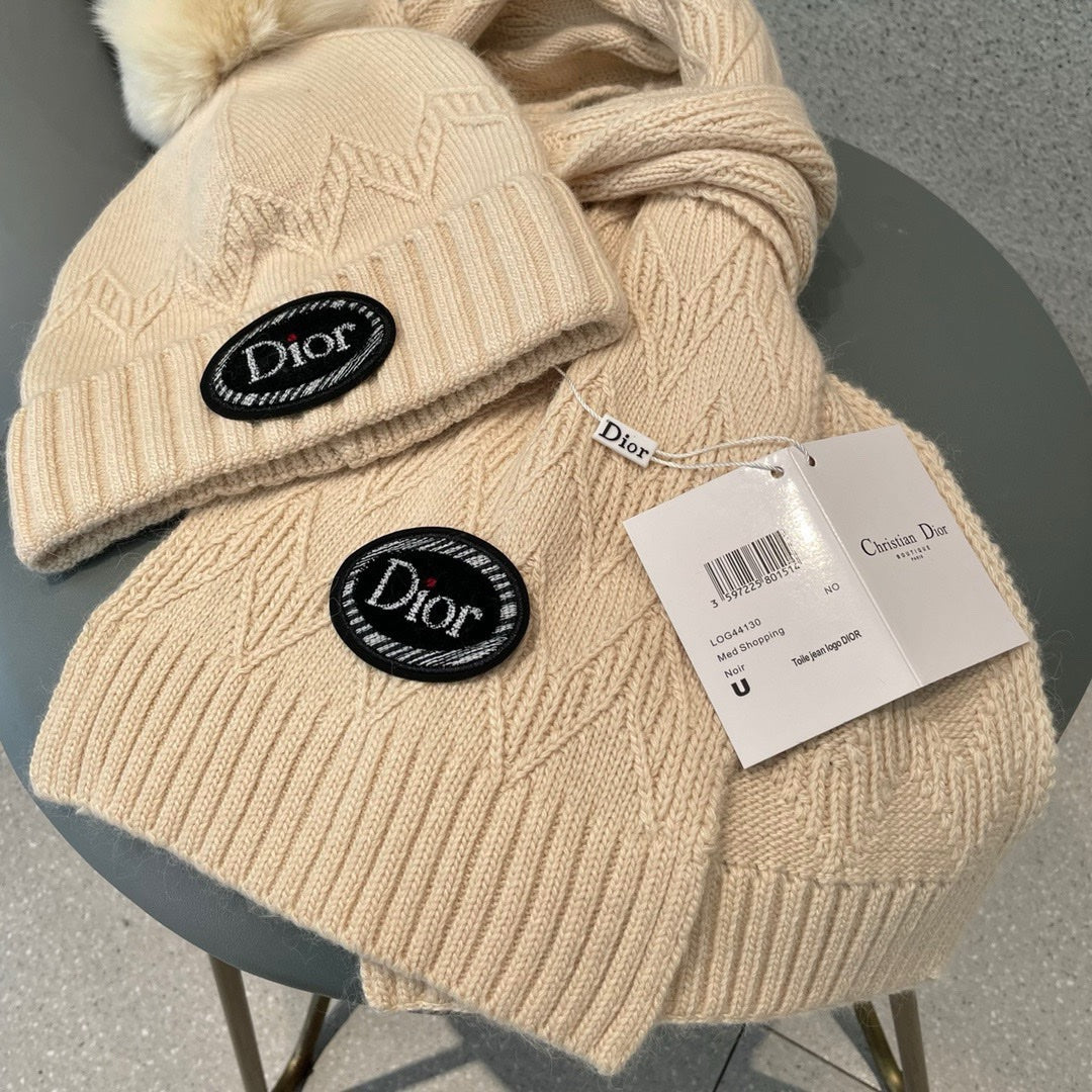 SET KNITTED SCARF AND HAT IN BEIGE WOOL AND FOX FUR 434632