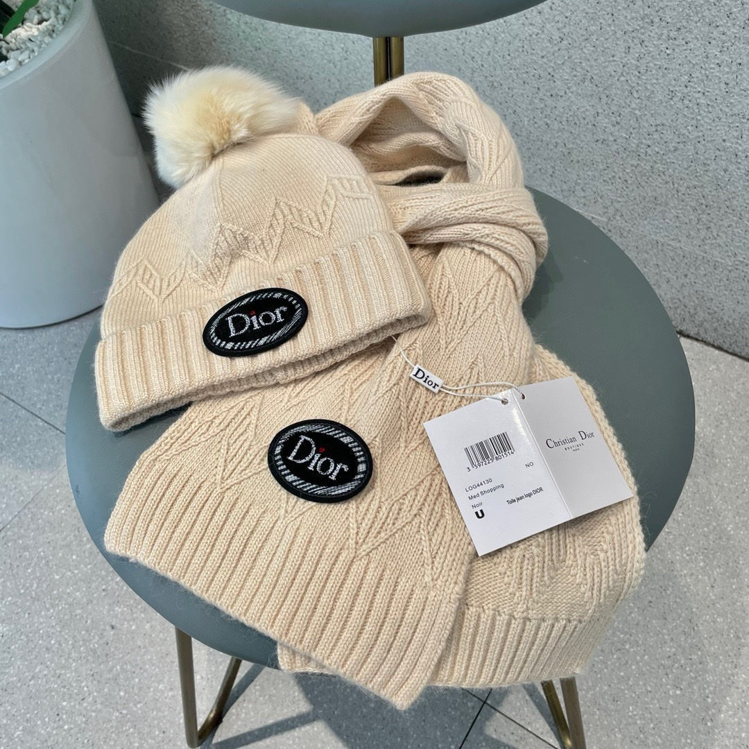 SET KNITTED SCARF AND HAT IN BEIGE WOOL AND FOX FUR 434632