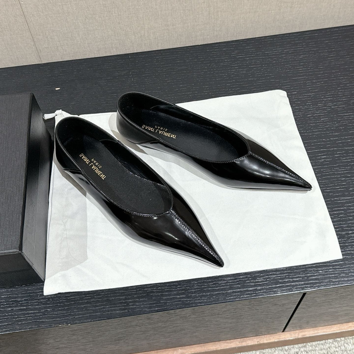 SL NOUR POINTED TOE BALLET BLACK CALFSKIN