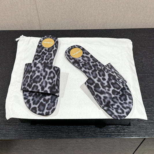 SL CARLYLE LEOPARD SLIPPERS BLACK-WHITE CANVAS