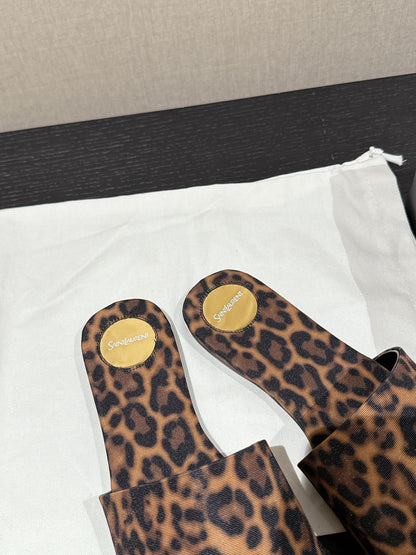 SL CARLYLE LEOPARD SLIPPERS AMBER CANVAS
