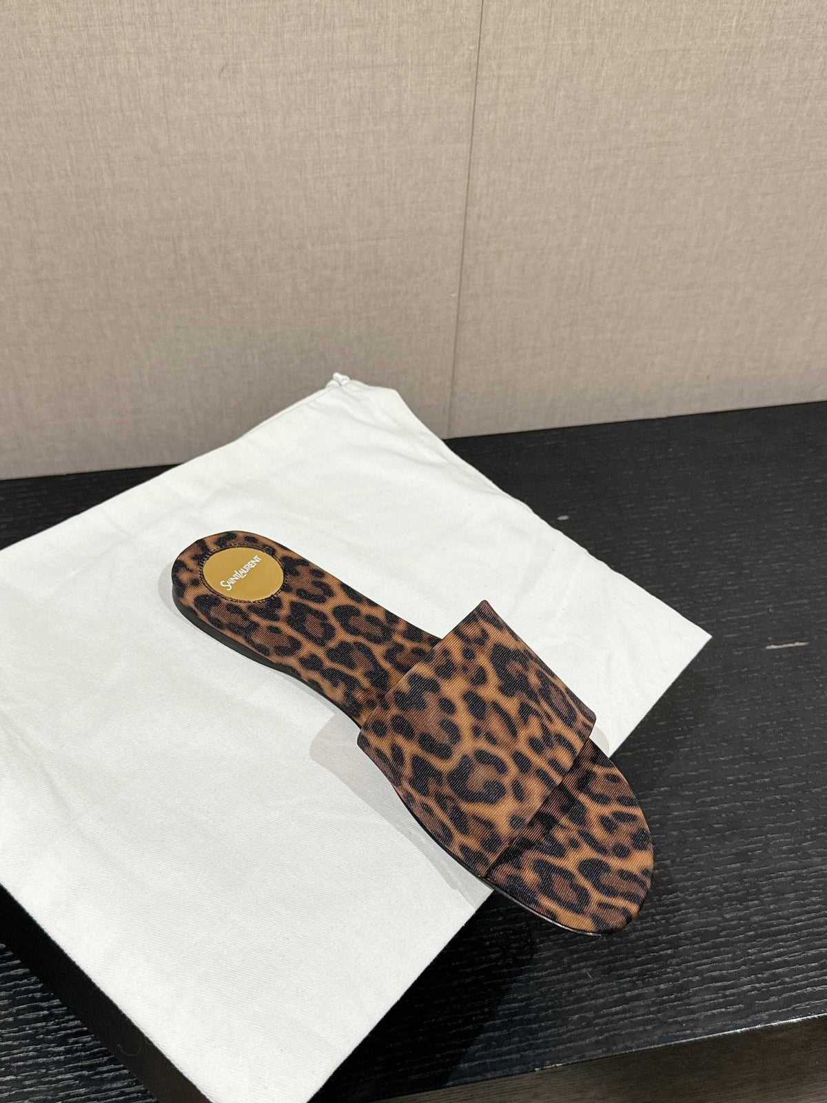 SL CARLYLE LEOPARD SLIPPERS AMBER CANVAS