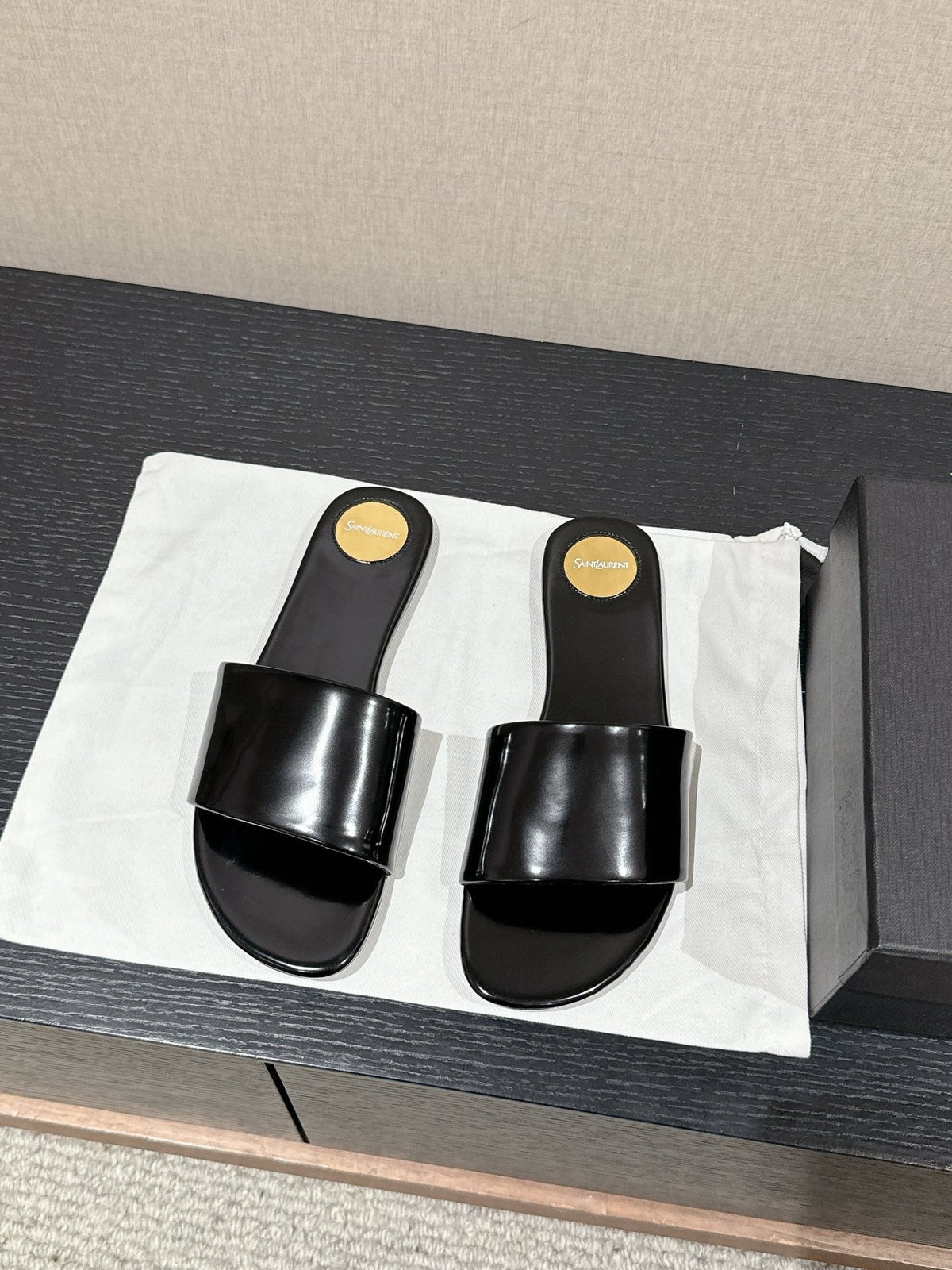 SL CARLYLE SLIPPERS BLACK CALFSKIN