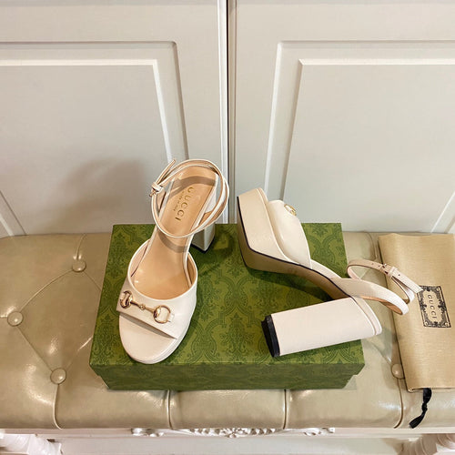 GG HORSEBIT PLATFORM SANDAL IN WHITE SHEEPSKIN