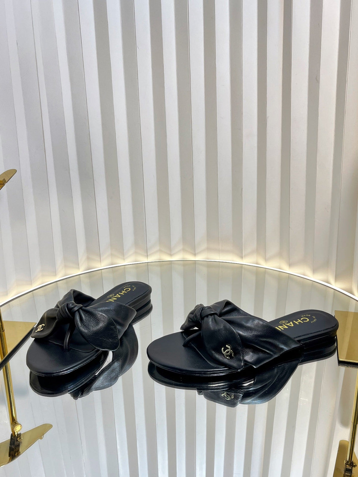 LACE SANDALS IN BLACK CALFSKIN