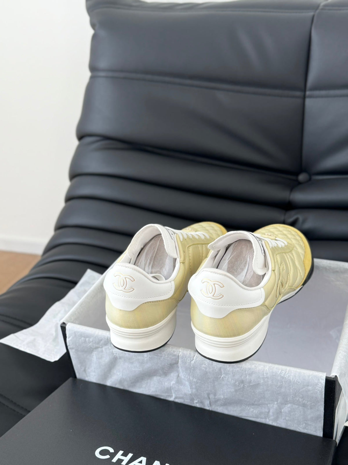 CC SNEAKER IN LIGHT YELLOW MIX WHITE EMBROIDERED LAMBSKIN
