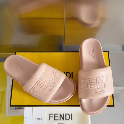 FENDI ROMA SLIDES IN PASTEL PINK FUSSBETT LAMBSKIN