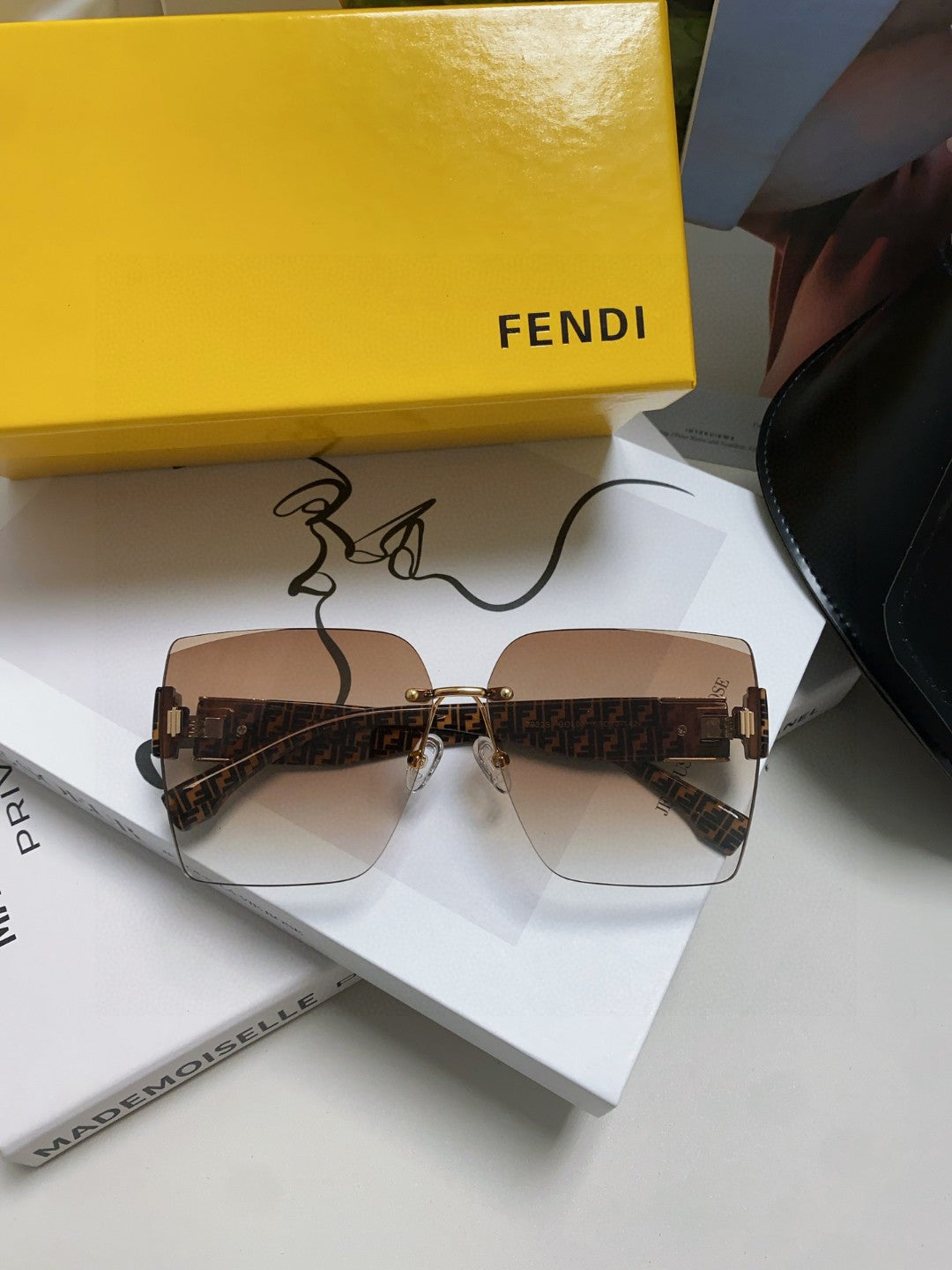 FF PATTERN FIRST CRYSTAL SQUARE FRAME SUNGLASSES 562044 IN ACETATE