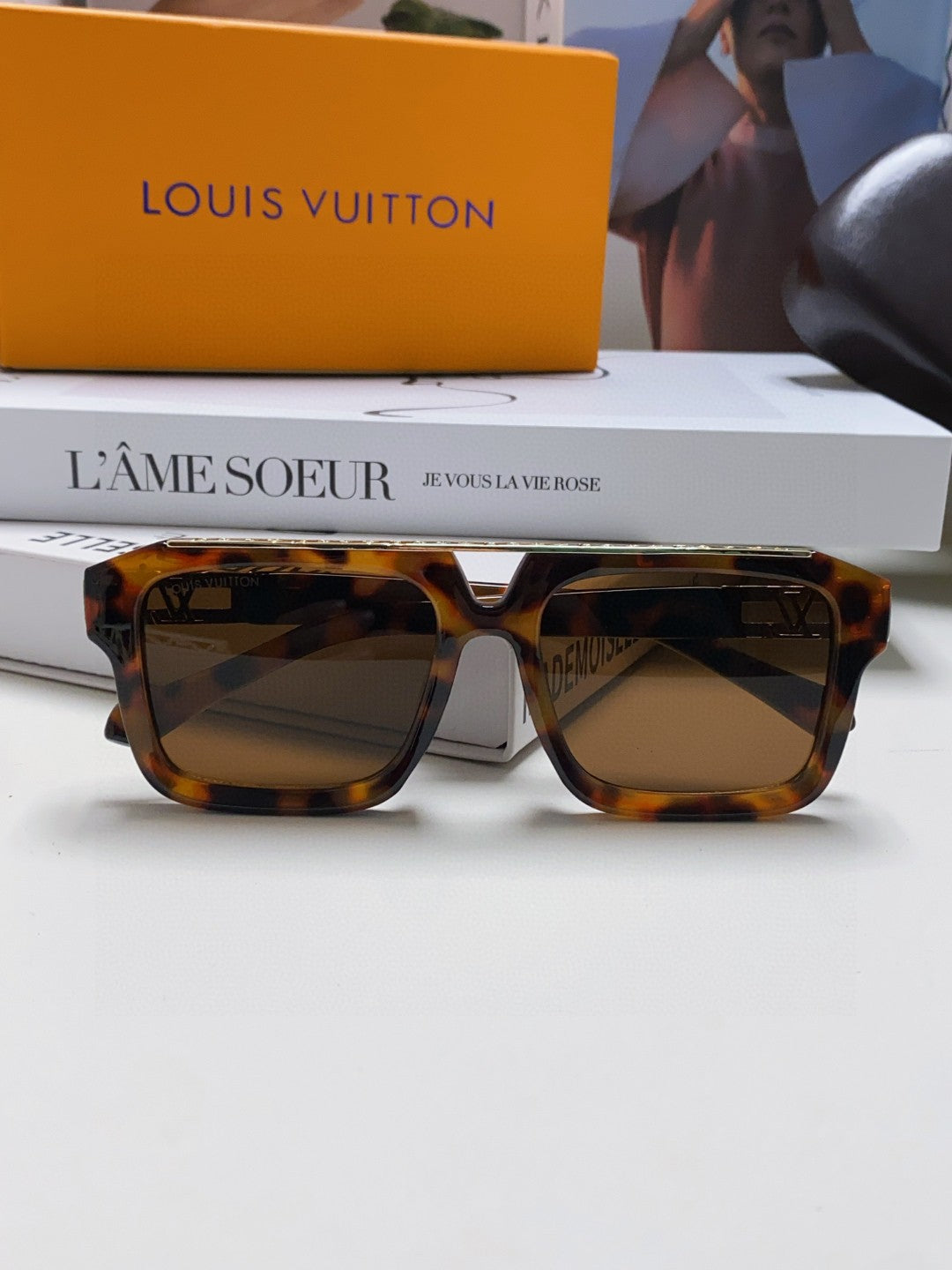 MASCOT PILOT SQUARE SUNGLASS 581376 IN HAVANA ACETATE GOLD METAL