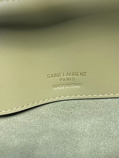 LE 37 MEDIUM BUCKET BAG 25 IN AVOCADO GREEN CALFSKIN GOLD HARDWARE