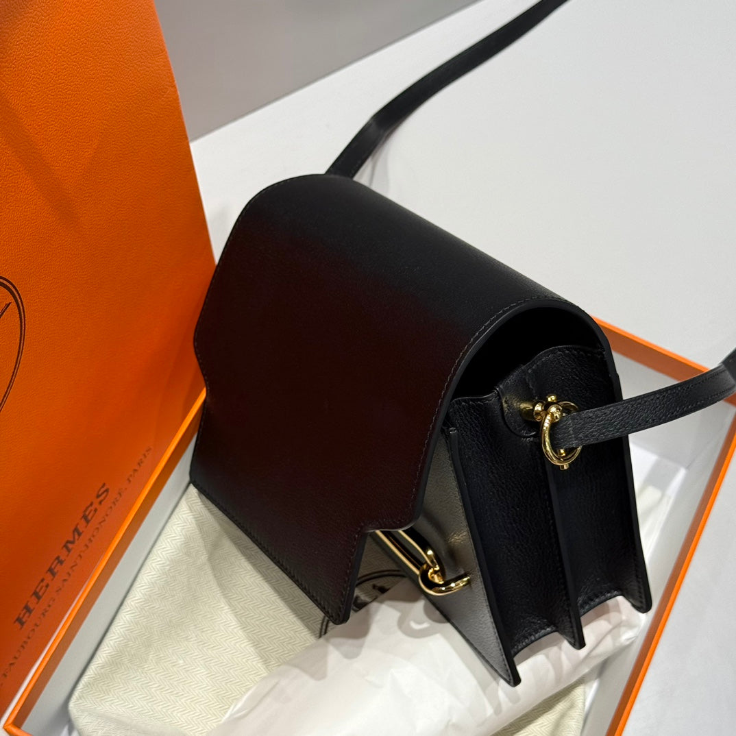 HM ROULIS 18 MINI BAG IN BLACK CALFSKIN GOLD-TONE HARDWARE