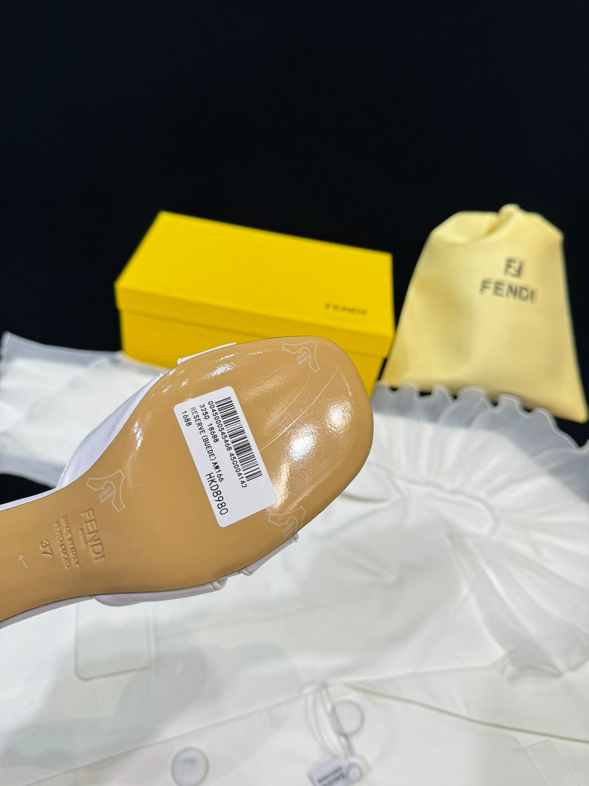 FENDI MEDIUM-HEELED 55 MM MULE IN WHITE LAMBSKIN WITH GOLD HARDWARE