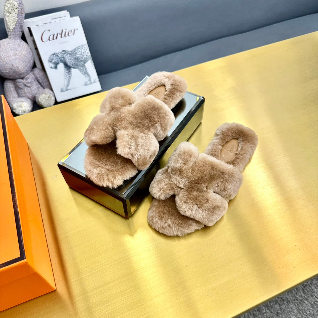 0RAN SHEARLING SANDALS LIGHT BROWN