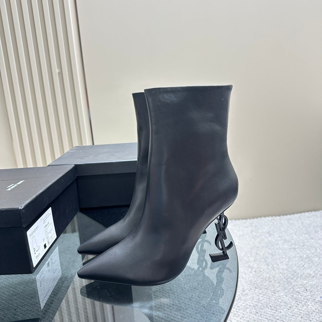 SL OPYUM HEELED BOOT BLACK CALFSKIN