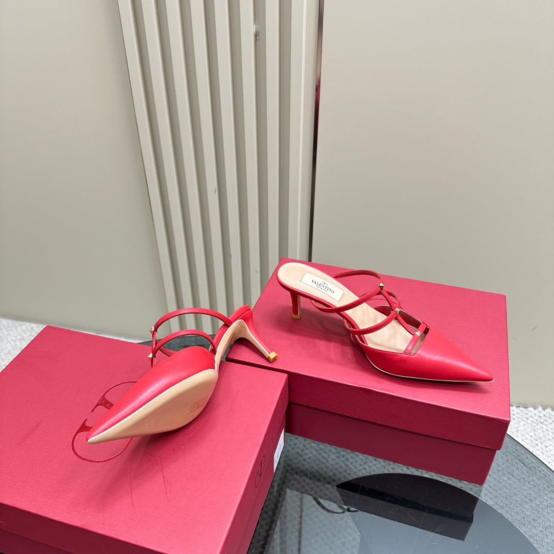 ROCKSTUD WISPY CHERRY RED CALFSKIN MULE 60MM